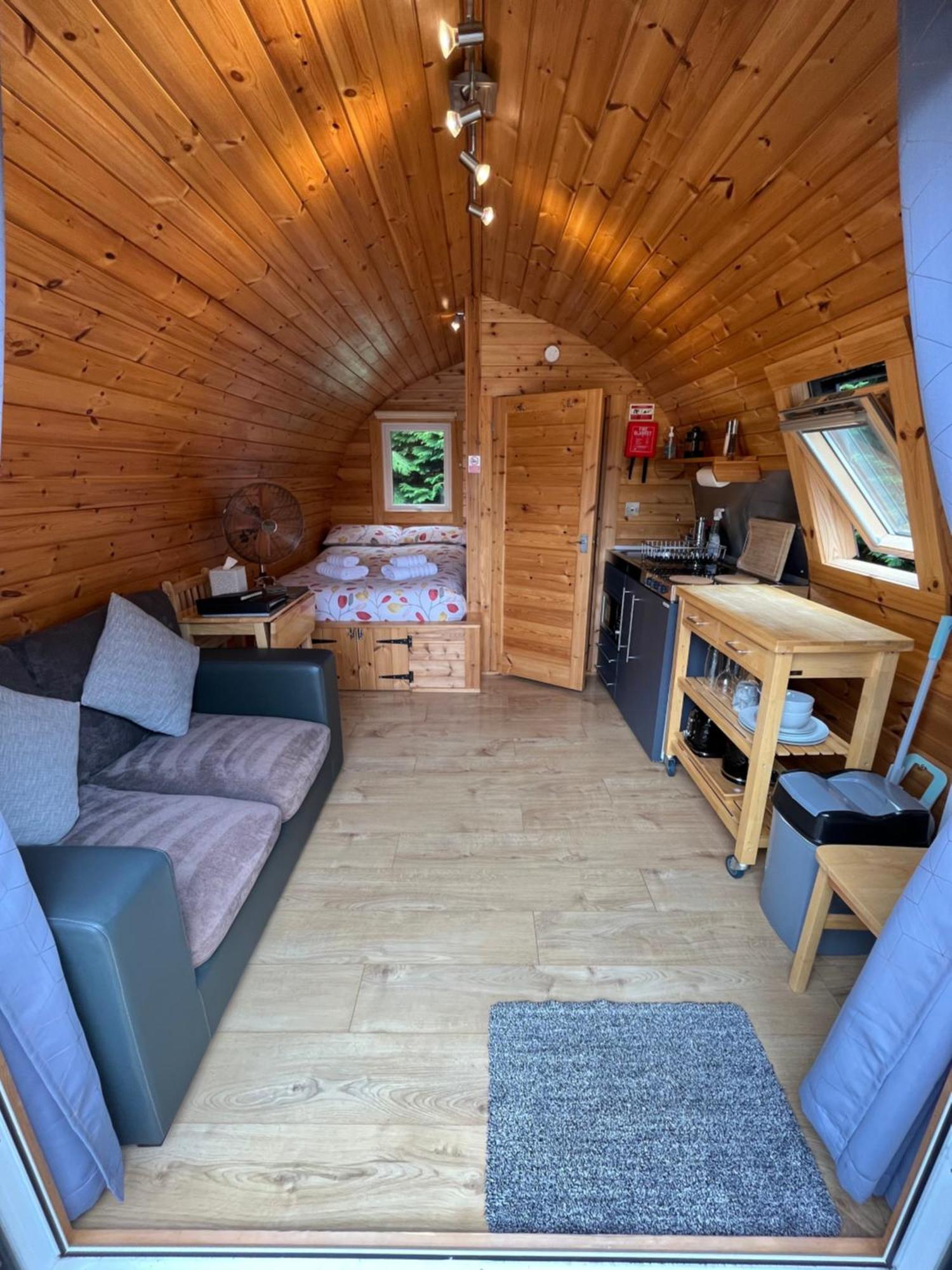 Conifer Cabins Fort William Exterior foto